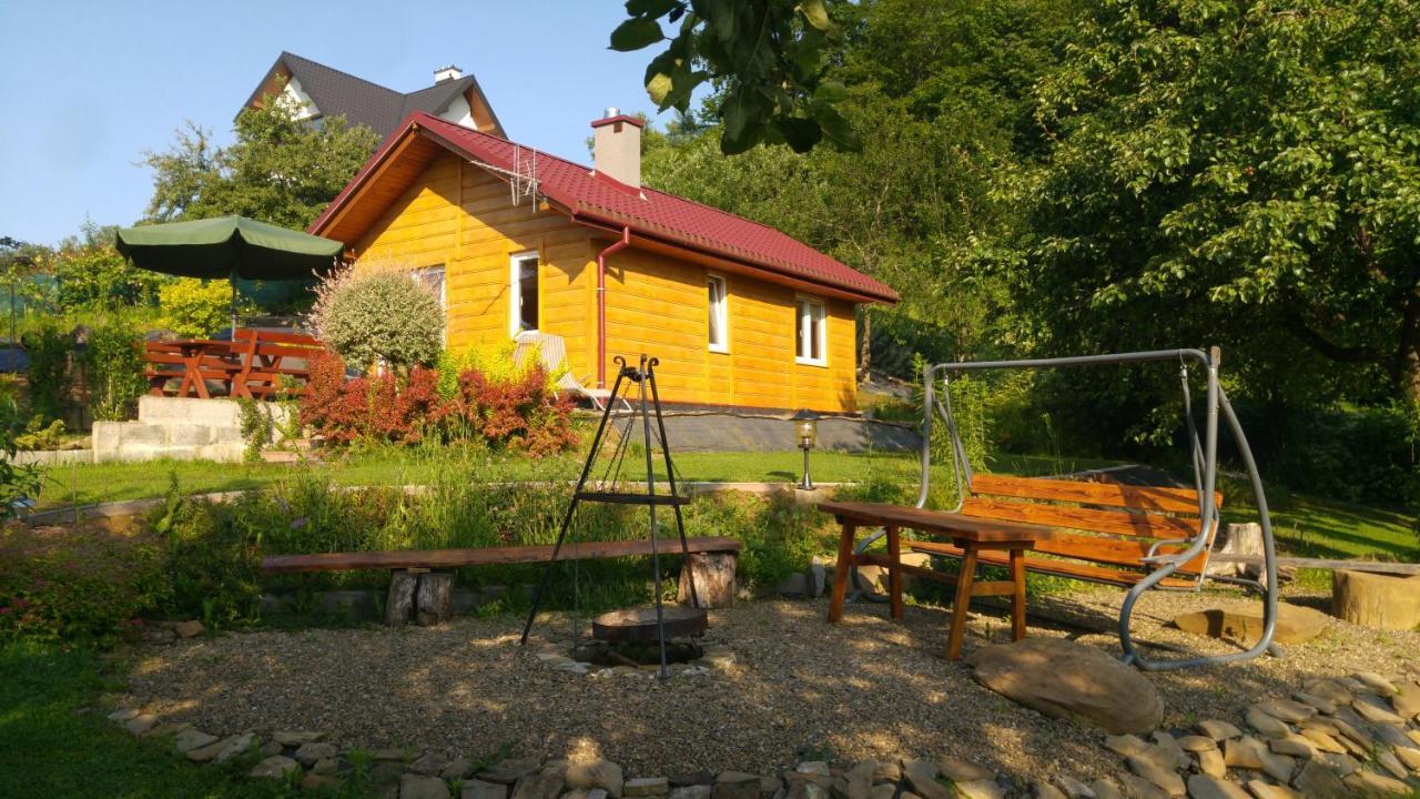 Domek W Bieszczadzkim Sadzie Bobrka Exterior photo